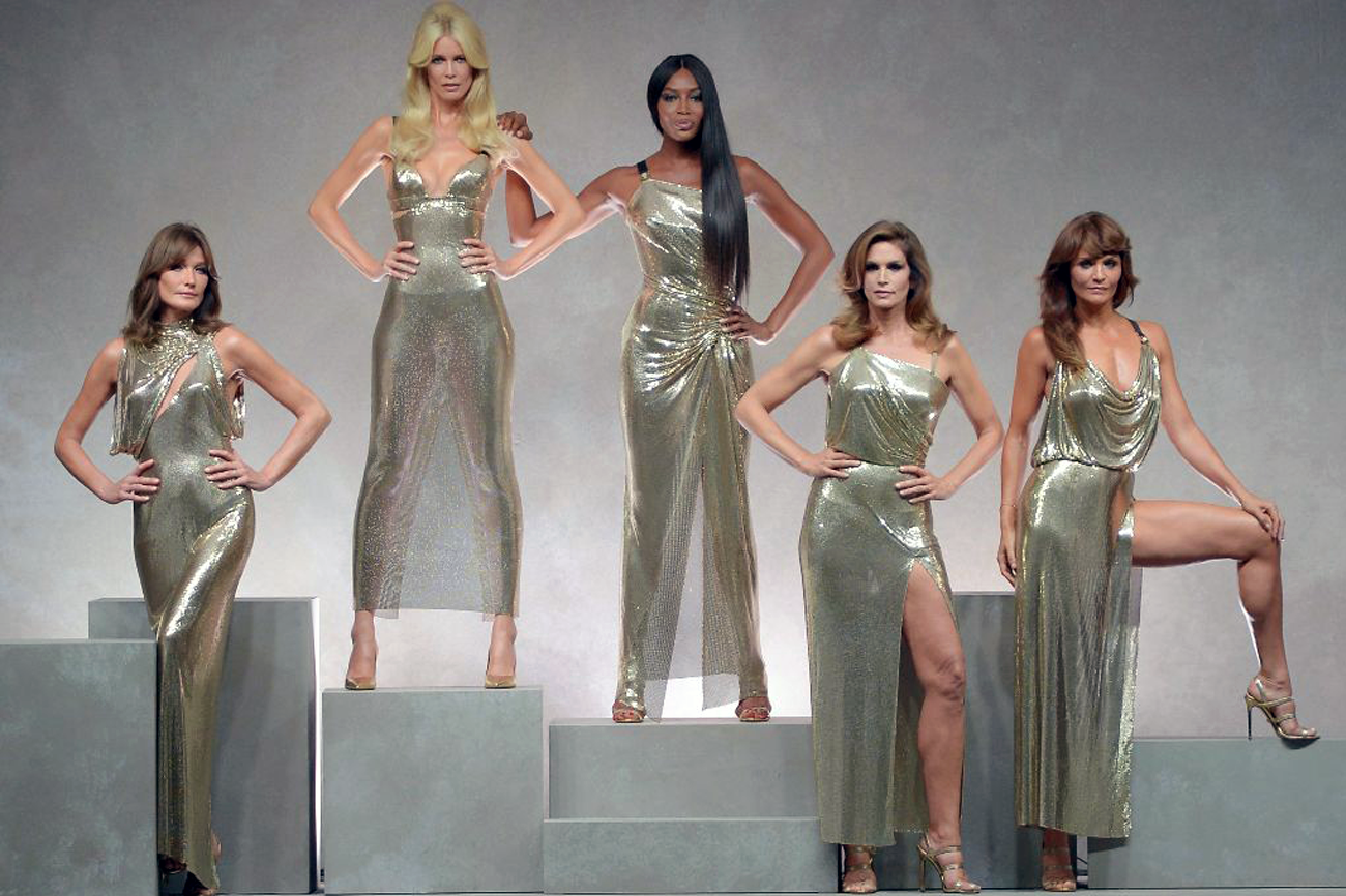 TRIBUTE: La colección de Donatella para Gianni Versace, ¡un desfile  histórico! – Consultor De Moda